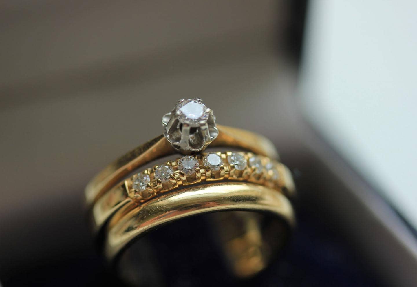 smykkeforsikring - særlig forsikring til dyre ure, smykker og arvestykker fx guld diamant ringe