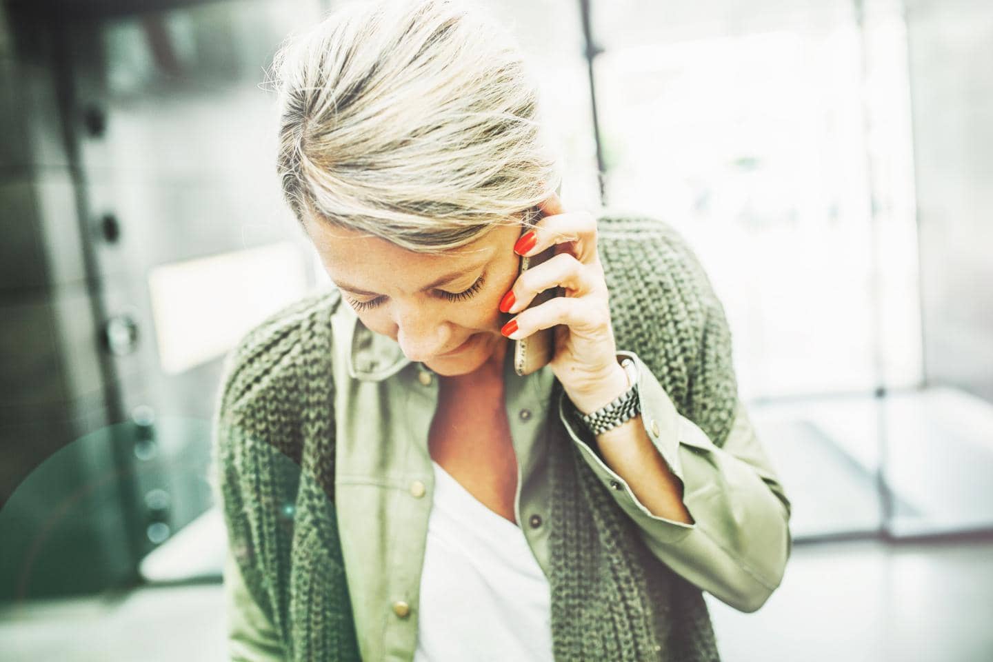 Kvinde i telefon